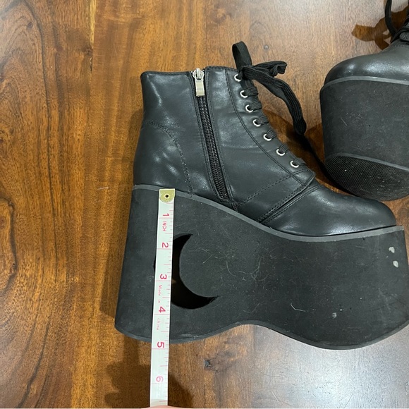 Hot Topic Platform Star & Moon Cutout Booties Size 6 - Picture 5 of 7